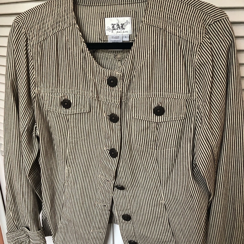 NEW LISTING  Short cotton jacket